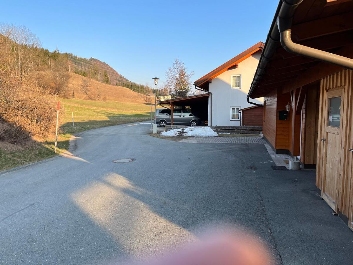 Sonnenchalet mit Sauna Kotschach-Mauthen Exterior foto
