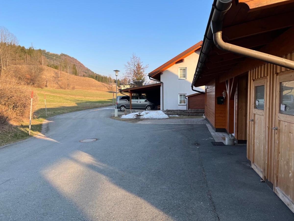 Sonnenchalet mit Sauna Kotschach-Mauthen Exterior foto